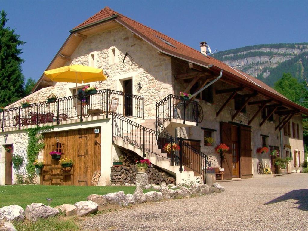 Hotel Les Grands Champs Attignat-Oncin Zewnętrze zdjęcie