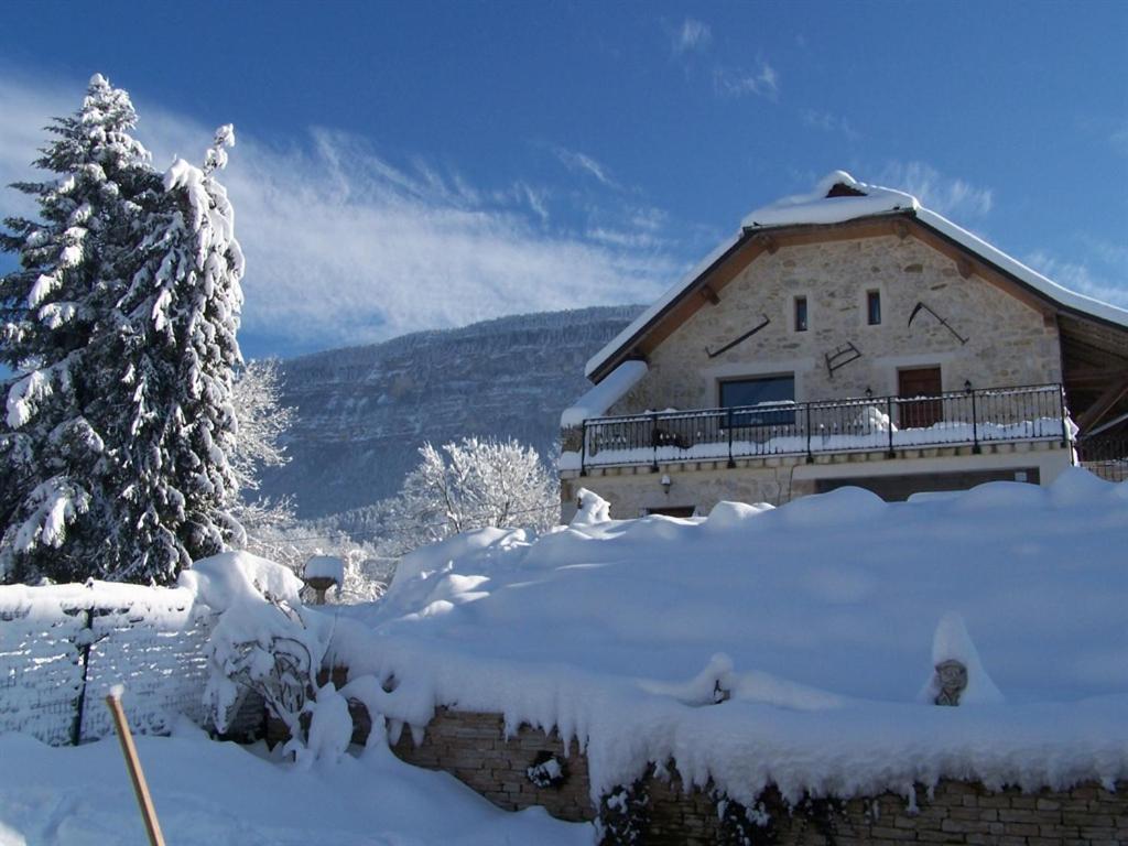 Hotel Les Grands Champs Attignat-Oncin Zewnętrze zdjęcie